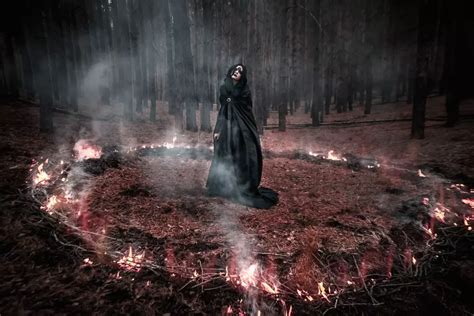 Hidden knowledge of the hushed witch